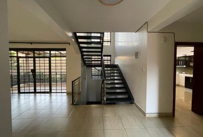 4 Bed Villa with En Suite in Runda - 3