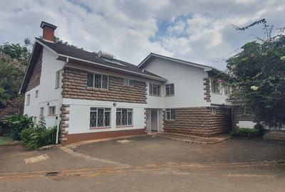 5 Bed House with En Suite at Kyuna