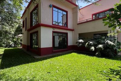 5 Bed Villa with En Suite in Lavington - 2