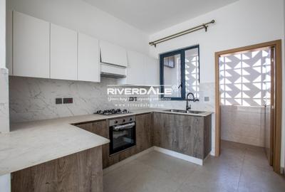 2 Bed Apartment with En Suite in Brookside - 3