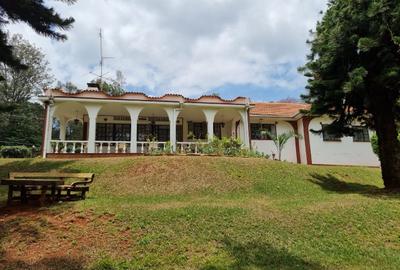 3 Bed House with En Suite in Lavington