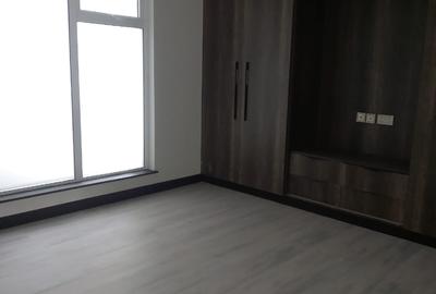 2 Bed Apartment with En Suite in Riverside