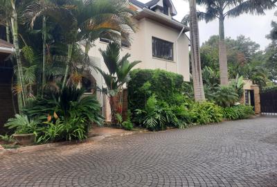 5 Bed Villa with Staff Quarters in Lavington