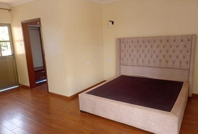 5 Bed Townhouse with En Suite in Lavington