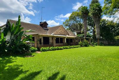 4 Bed House with En Suite in Spring Valley