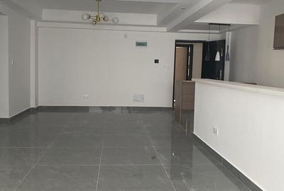 3 Bed Apartment with En Suite at Riverside - 2