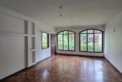 4 Bed Townhouse with En Suite in Lavington - 4