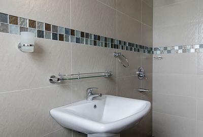 3 Bed Apartment with En Suite in Kiambu Road - 3