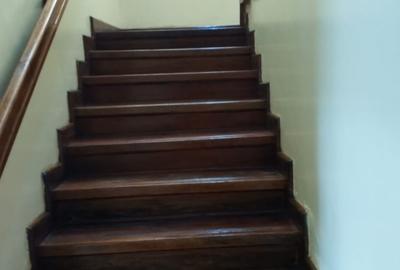 5 Bed Townhouse with En Suite in Westlands Area