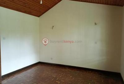 5 Bed House with Staff Quarters at Gigiri