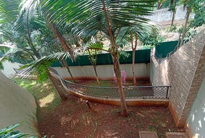 5 Bed Townhouse with En Suite at Convent Drive - 4