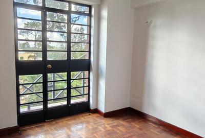1 Bed Apartment with En Suite in Westlands Area