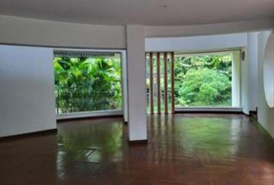 5 Bed Townhouse with En Suite in Kitisuru - 3