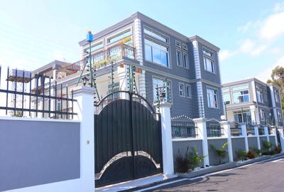 6 Bed House with En Suite at Olkeri Area