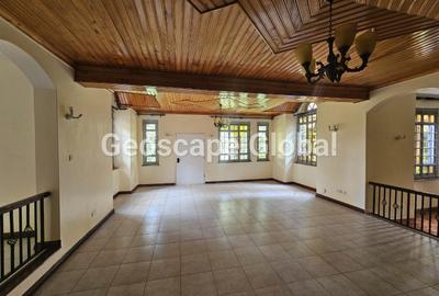 4 Bed House with En Suite in Runda - 2