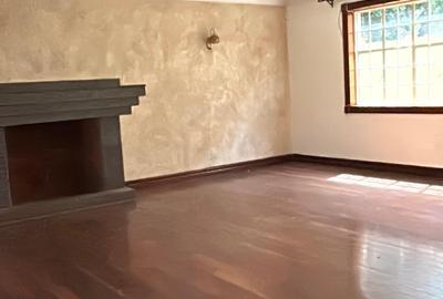 5 Bed Villa with En Suite at Lavington