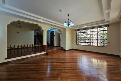5 Bed Townhouse with En Suite in Kileleshwa - 4