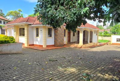 4 Bed House with En Suite in Runda