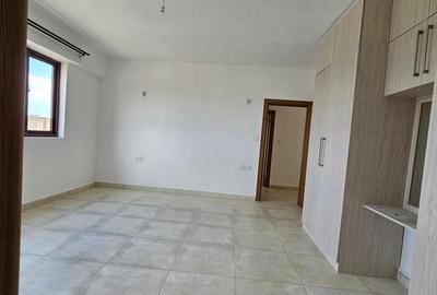 2 Bed Apartment with En Suite in Westlands Area