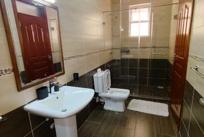 Serviced 3 Bed Apartment with En Suite at Riverside Drive