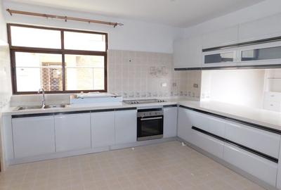 4 Bed House with En Suite at Opposite Sabis School And Next To Elmasian Resort - 3