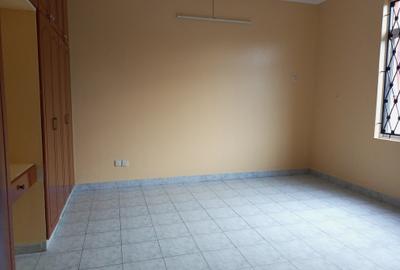 3 Bed Apartment with En Suite in Kizingo - 2