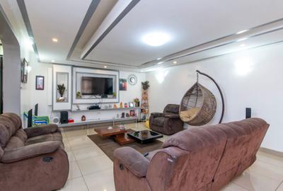3 Bed Apartment with En Suite in Parklands - 4