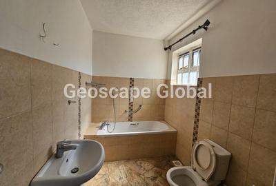 5 Bed House with En Suite in Runda