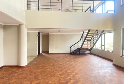 4 Bed Apartment in Riverside