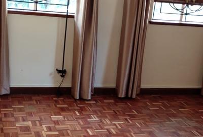 5 Bed Villa with En Suite in Nyari - 3