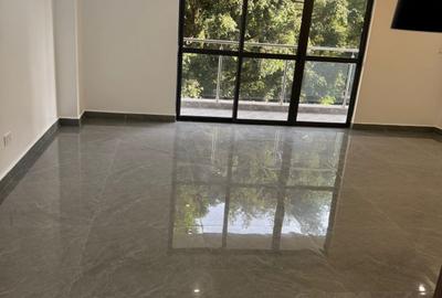 2 Bed Apartment with En Suite at Riverside Drive - 3