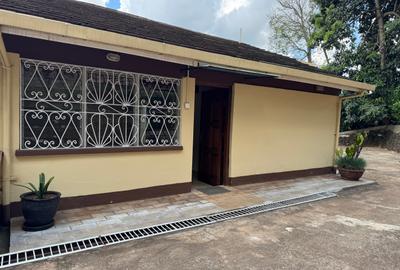 3 Bed House with En Suite in Loresho