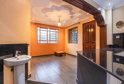 4 Bed Townhouse with En Suite at Ngoingwa Thika