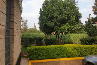 4 Bed House with En Suite in Nyari - 2