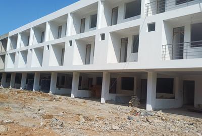 4 Bed Townhouse with En Suite at Off Links