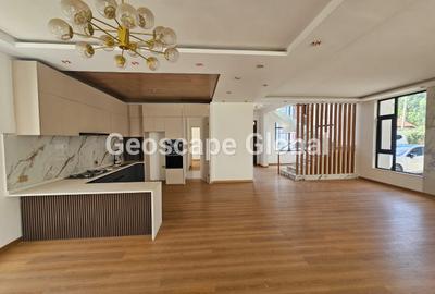 5 Bed Townhouse with En Suite in Lavington - 3