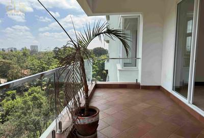 3 Bed Apartment with En Suite in Parklands