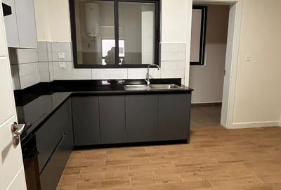 3 Bed Apartment with En Suite in Lavington