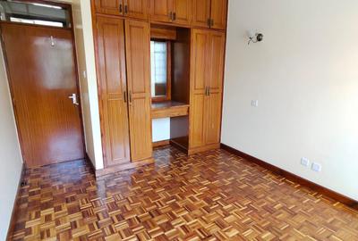 Serviced 3 Bed Apartment with En Suite at Riverside Drive