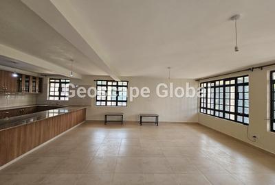 2 Bed Apartment with En Suite in Kitisuru