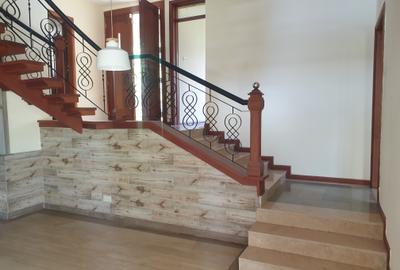 5 Bed Townhouse with En Suite at Lavington