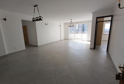 Serviced 3 Bed Apartment with En Suite in Kileleshwa