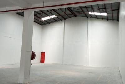 17,400 ft² Warehouse with Service Charge Included in Mombasa Road