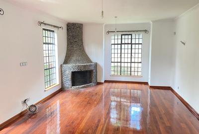 4 Bed Townhouse with En Suite in Spring Valley