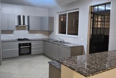 4 Bed Apartment with En Suite at Parklands