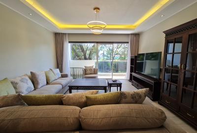 Furnished 2 Bed Apartment with En Suite at Riverside Drive