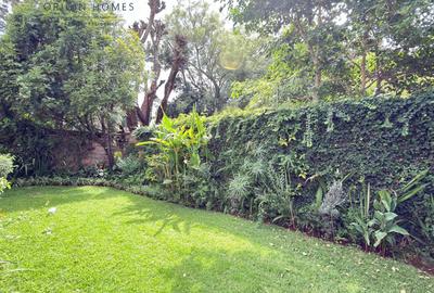 5 Bed Townhouse with En Suite at Spring Valley - 2