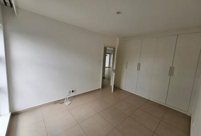 2 Bed Apartment with En Suite in Lavington