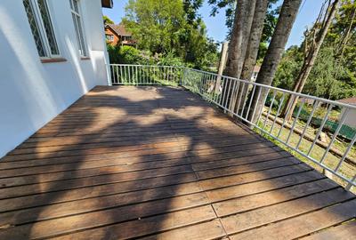 5 Bed Villa with En Suite in Rosslyn - 2