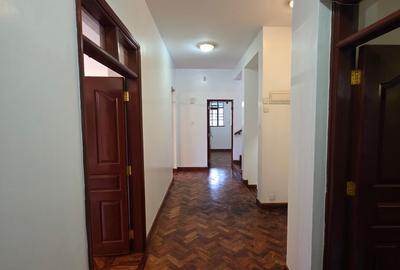 4 Bed House with En Suite in Kitisuru - 3